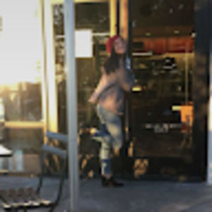 Meet your Posher, Amira